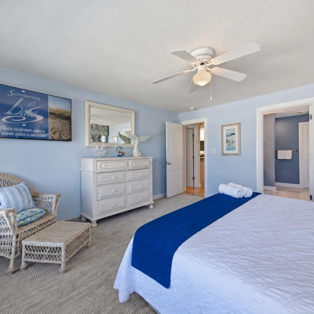 Sandbridge Blue Standard Bedding